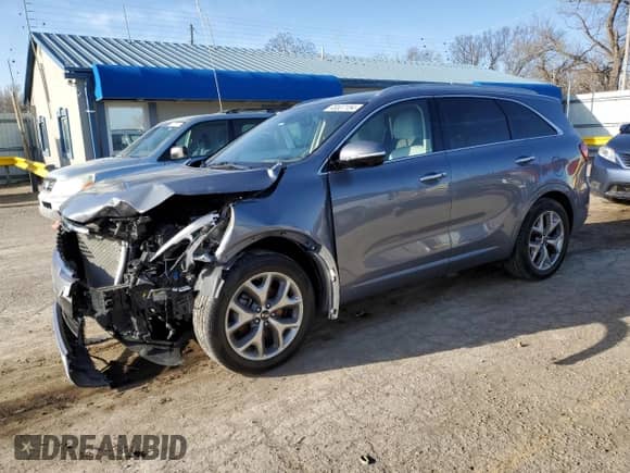 2020 Kia Sorento SX с VIN 5XYPK4A52LG705245, выставлен на аукционе Copart как лот 45537154 с пробегом 43 275 миль миль и Списание • Salvage title. История ставок и продаж доступна на DreamBid. Изображение 1.