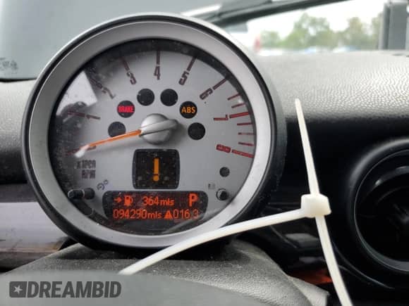 2009 MINI Hardtop S with VIN WMWMF73539TW86916, listed as a Copart auction lot 83832935 with 94,290 mi miles and Clean title. Bid and sale history available at DreamBid. Image 9.