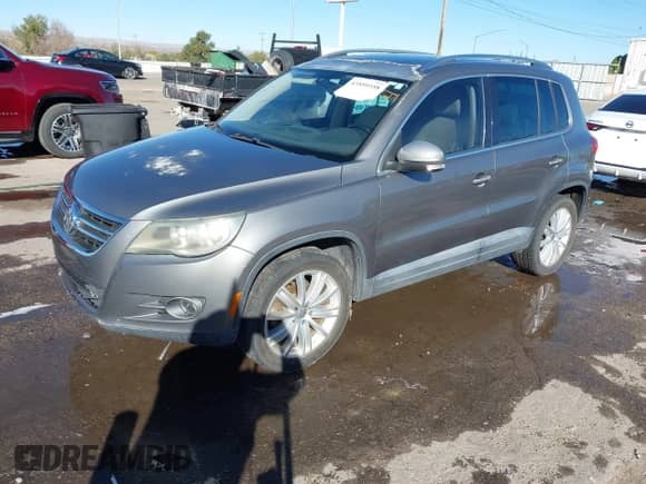 2009 Volkswagen Tiguan SE с VIN WVGBV75N79W529331, выставлен на аукционе IAAI как лот 43559358 с пробегом 148 163 миль миль и . История ставок и продаж доступна на DreamBid. Изображение 2.