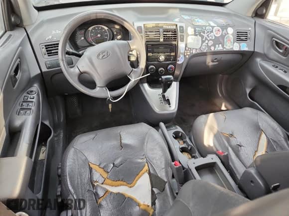 2005 Hyundai Tucson GLS с VIN KM8JN12D25U053998, выставлен на аукционе Copart как лот 71284025 с пробегом 192 337 миль миль и Списание • Salvage title. История ставок и продаж доступна на DreamBid. Изображение 8.