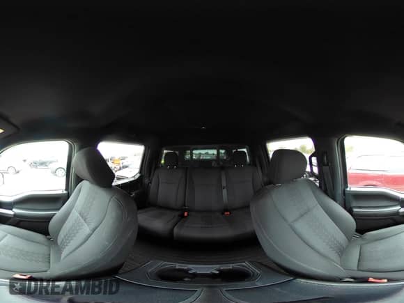 2019 Ford F-150 XLT z VIN 1FTEW1E43KFA09765, wystawiony jako IAAI lot #43442175 z przebiegiem 96 007 mil mil oraz . Historia ofert i sprzedaży dostępna na DreamBid. Obrazek 18.