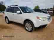 2013 Subaru Forester X Premium z VIN JF2SHADC0DH404307, wystawiony jako Copart lot #86260145 z przebiegiem 316 728 mil mil oraz Czysty tytuł • Clean title. Historia ofert i sprzedaży dostępna na DreamBid. Obrazek 4.