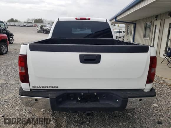 2007 Chevrolet Silverado 1500 LS с VIN 2GCEK13CX71539610, выставлен на аукционе Copart как лот 72782084 с пробегом 213 968 миль миль и Списание • Salvage title. История ставок и продаж доступна на DreamBid. Изображение 6.