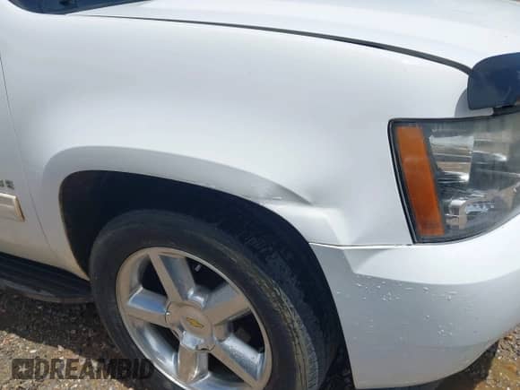 2013 Chevrolet Tahoe LT с VIN 1GNSCBE07DR375705, выставлен на аукционе IAAI как лот 42692809 с пробегом 269 569 миль миль и . История ставок и продаж доступна на DreamBid. Изображение 6.