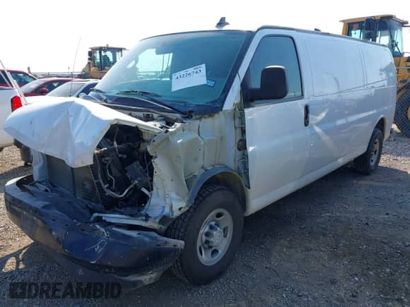 2019 Chevrolet Express Cargo z VIN 1GCWGBFPXK1171213, wystawiony jako IAAI lot #43226743 z przebiegiem 112 927 mil mil oraz . Historia ofert i sprzedaży dostępna na DreamBid. Obrazek 2.