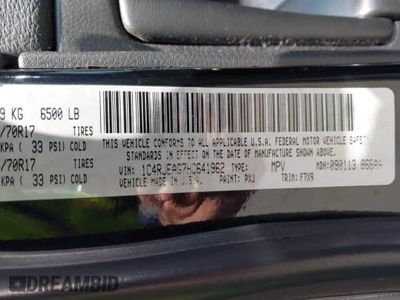 2017 Jeep Grand Cherokee Altitude z VIN 1C4RJEAG7HC641962, wystawiony jako IAAI lot #42326194 z przebiegiem 87 501 mil mil oraz . Historia ofert i sprzedaży dostępna na DreamBid. Obrazek 9.