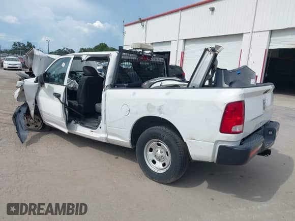 2022 Ram 1500 Tradesman z VIN 1C6RR6FG7NS152364, wystawiony jako IAAI lot #38275780 z przebiegiem Nie podano mil oraz . Historia ofert i sprzedaży dostępna na DreamBid. Obrazek 3.