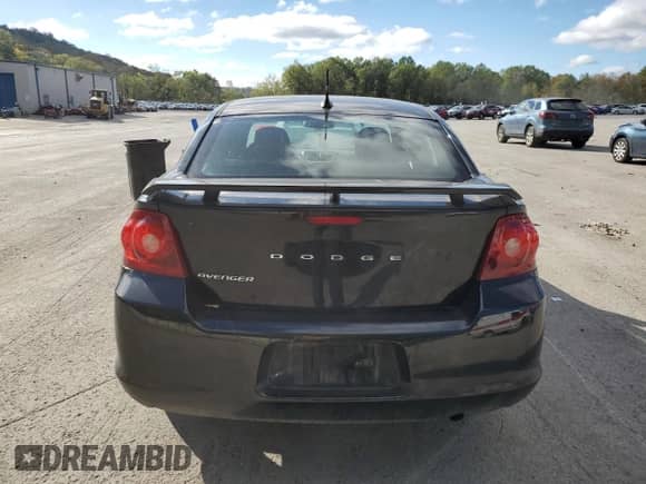 2014 Dodge Avenger SE z VIN 1C3CDZAB2EN149532, wystawiony jako Copart lot #86440575 z przebiegiem 113 125 mil mil oraz Czysty tytuł • Clean title. Historia ofert i sprzedaży dostępna na DreamBid. Obrazek 6.