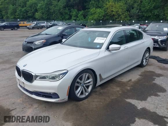 2016 BMW 7 Series 750i xDrive с VIN WBA7F2C59GG415896, выставлен на аукционе IAAI как лот 42772164 с пробегом 87 204 миль миль и . История ставок и продаж доступна на DreamBid. Изображение 17.