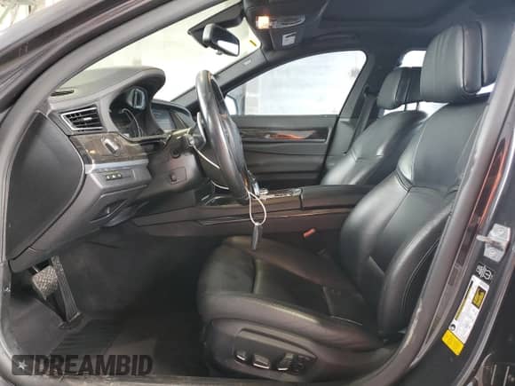 2014 BMW 7 Series ALPINA B7 with VIN WBAYE8C53ED135612, listed as a Copart auction lot 81233685 with 138,985 mi miles and Clean title. Bid and sale history available at DreamBid. Image 7.