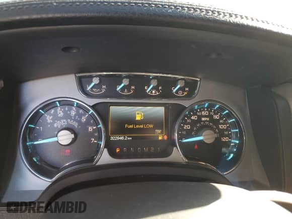 2012 Ford F-150 XL z VIN 1FTFW1ET7CFA31829, wystawiony jako Copart lot #89715585 z przebiegiem 322 946 mil mil oraz Czysty tytuł • Clean title. Historia ofert i sprzedaży dostępna na DreamBid. Obrazek 9.