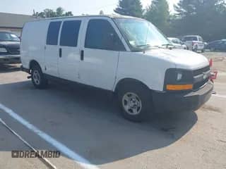 2005 Chevrolet Express Cargo z VIN 1GCFG15X251132972, wystawiony jako IAAI lot #42661000 z przebiegiem 286 090 mil mil oraz . Historia ofert i sprzedaży dostępna na DreamBid. Obrazek 1.
