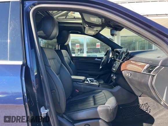 2017 Mercedes-Benz GLS 450 с VIN 4JGDF6EE9HA873755, выставлен на аукционе IAAI как лот 43543200 с пробегом 182 662 миль миль и . История ставок и продаж доступна на DreamBid. Изображение 5.