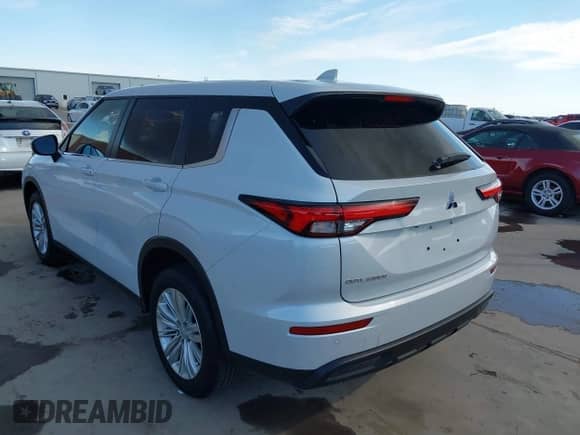 2024 Mitsubishi Outlander ES with VIN JA4J3UA85RZ004684, listed as a IAAI auction lot 41289047 with 18,819 mi miles and . Bid and sale history available at DreamBid. Image 3.