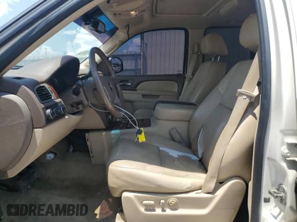 2011 Chevrolet Tahoe LTZ with VIN 1GNSKCE0XBR358774, listed as a Copart auction lot 60456535 with 231,594 mi miles and Salvage title. Bid and sale history available at DreamBid. Image 7.