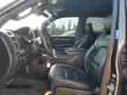 2023 Ram 1500 TRX z VIN 1C6SRFU90PN558994, wystawiony jako Copart lot #55171725 z przebiegiem 17 350 mil mil oraz Szkoda całkowita • Salvage title. Historia ofert i sprzedaży dostępna na DreamBid. Obrazek 7.