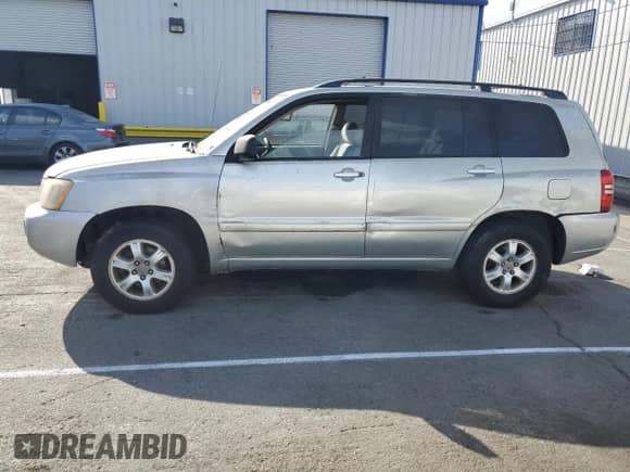 2003 Toyota Highlander с VIN JTEGD21A930058016, выставлен на аукционе Copart как лот 69702995 с пробегом 265 700 миль миль и Списание • Salvage title. История ставок и продаж доступна на DreamBid. Изображение 1.