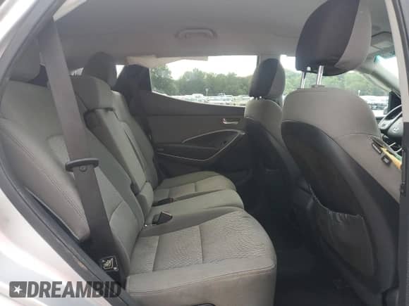 2016 Hyundai Santa Fe с VIN 5XYZT3LB6GG326693, выставлен на аукционе Copart как лот 66833095 с пробегом 156 936 миль миль и Списание • Salvage title. История ставок и продаж доступна на DreamBid. Изображение 11.