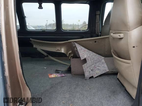 1998 Chevrolet Express с VIN 1GAHG39R1W1040343, выставлен на аукционе Copart как лот 80945844 с пробегом Не указан миль и Списание • Salvage title. История ставок и продаж доступна на DreamBid. Изображение 11.