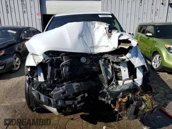 2010 Dodge 1500 Laramie z VIN 1D7RV1CT4AS242290, wystawiony jako Copart lot #74200624 z przebiegiem 158 472 mil mil oraz Szkoda całkowita • Salvage title. Historia ofert i sprzedaży dostępna na DreamBid. Obrazek 5.