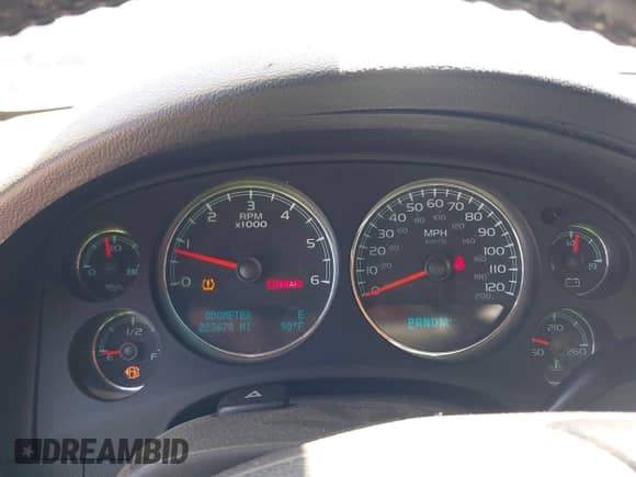 2009 Chevrolet Tahoe 2LT with VIN 1GNFC23059R295332, listed as a IAAI auction lot 42679966 with 223,678 mi miles and . Bid and sale history available at DreamBid. Image 7.