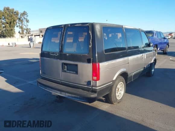 1991 Chevrolet Astro с VIN 1GNDM19Z2MB123653, выставлен на аукционе IAAI как лот 41388286 с пробегом 175 009 миль миль и . История ставок и продаж доступна на DreamBid. Изображение 4.