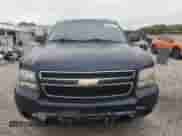 2009 Chevrolet Tahoe LS z VIN 1GNEC13389R209172, wystawiony jako Copart lot #58246725 z przebiegiem 216 286 mil mil oraz Czysty tytuł • Clean title. Historia ofert i sprzedaży dostępna na DreamBid. Obrazek 5.