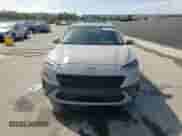 2023 Hyundai Kona SEL с VIN KM8K32AB9PU957625, выставлен на аукционе Copart как лот 85148235 с пробегом 14 345 миль миль и На запчасти • Non repairable. История ставок и продаж доступна на DreamBid. Изображение 14.