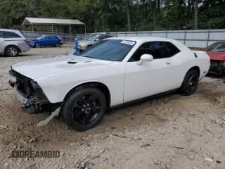 2010 Dodge Challenger R/T with VIN 2B3CJ5DT9AH244840, listed as a Copart auction lot 81128325 with 188,636 mi miles and Salvage title. Bid and sale history available at DreamBid. Image 1.