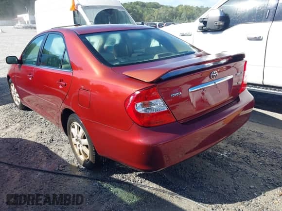 2004 Toyota Camry LE with VIN 4T1BF32K84U071318, listed as a IAAI auction lot 43379762 with 333,095 mi miles and . Bid and sale history available at DreamBid. Image 3.