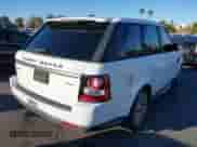 2013 Land Rover Range Rover Sport HSE с VIN SALSF2D42DA775280, выставлен на аукционе IAAI как лот 43476550 с пробегом 138 838 миль миль и . История ставок и продаж доступна на DreamBid. Изображение 4.