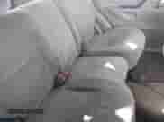 2000 Jeep Grand Cherokee Laredo z VIN 1J4GW48S0YC309210, wystawiony jako IAAI lot #43551821 z przebiegiem 324 070 mil mil oraz . Historia ofert i sprzedaży dostępna na DreamBid. Obrazek 8.