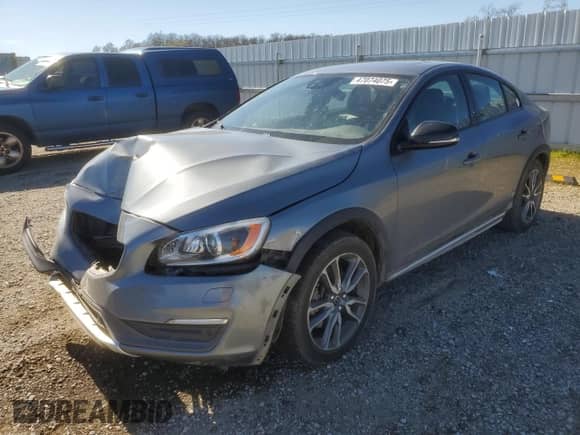 2016 Volvo S60 T5 Platinum с VIN YV4612UM8G2001134, выставлен на аукционе Copart как лот 47074075 с пробегом 131 818 миль миль и Списание • Salvage title. История ставок и продаж доступна на DreamBid. Изображение 1.