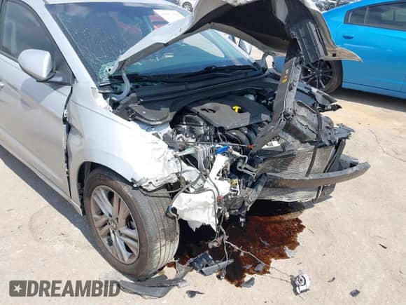 2019 Hyundai Elantra Value Edition z VIN 5NPD84LF4KH450404, wystawiony jako IAAI lot #43251128 z przebiegiem 99 895 mil mil oraz . Historia ofert i sprzedaży dostępna na DreamBid. Obrazek 6.