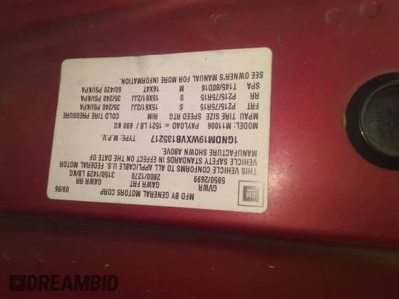 1997 Chevrolet Astro z VIN 1GNDM19WXVB135217, wystawiony jako IAAI lot #41753429 z przebiegiem 133 593 mil mil oraz . Historia ofert i sprzedaży dostępna na DreamBid. Obrazek 9.