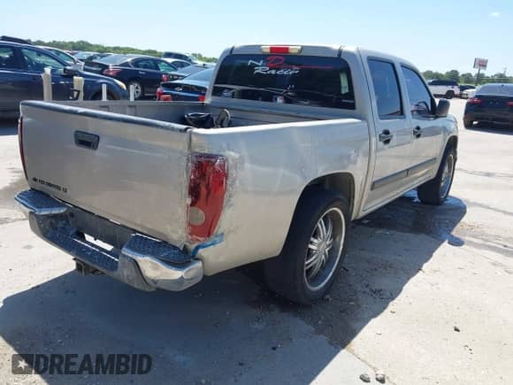 2007 Chevrolet Colorado 2LT z VIN 1GCCS13E778158559, wystawiony jako IAAI lot #42843552 z przebiegiem 287 786 mil mil oraz . Historia ofert i sprzedaży dostępna na DreamBid. Obrazek 4.
