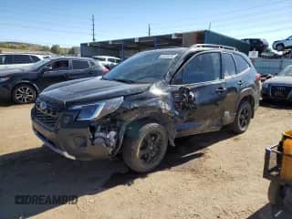 2022 Subaru Forester Wilderness z VIN JF2SKAMC4NH469566, wystawiony jako Copart lot #87473415 z przebiegiem 38 677 mil mil oraz Szkoda całkowita • Salvage title. Historia ofert i sprzedaży dostępna na DreamBid. Obrazek 1.