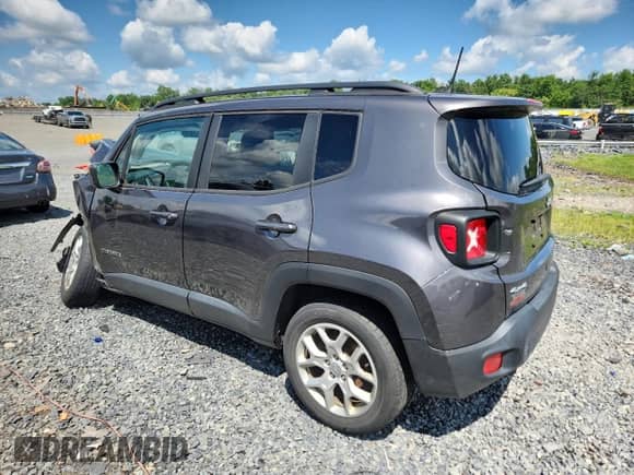 2018 Jeep Renegade Latitude with VIN ZACCJBBB4JPJ43840, listed as a Copart auction lot 62208665 with Not provided miles and Salvage title. Bid and sale history available at DreamBid. Image 2.