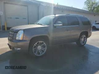 2012 Cadillac Escalade Premium z VIN 1GYS4CEF9CR288266, wystawiony jako Copart lot #54852055 z przebiegiem 201 262 mil mil oraz Szkoda całkowita • Salvage title. Historia ofert i sprzedaży dostępna na DreamBid. Obrazek 1.