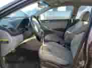 2012 Hyundai Accent GLS z VIN KMHCT4AE7CU178017, wystawiony jako Copart lot #81929055 z przebiegiem 146 610 mil mil oraz Czysty tytuł • Clean title. Historia ofert i sprzedaży dostępna na DreamBid. Obrazek 7.