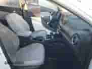 2022 Hyundai Kona SEL z VIN KM8K32AB9NU886830, wystawiony jako IAAI lot #43447397 z przebiegiem 44 322 mil mil oraz . Historia ofert i sprzedaży dostępna na DreamBid. Obrazek 5.