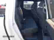 2024 Toyota Tacoma TRD Off Road с VIN 3TMLB5JN5RM057125, выставлен на аукционе IAAI как лот 43274488 с пробегом 22 542 миль миль и . История ставок и продаж доступна на DreamBid. Изображение 8.