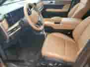 2024 Hyundai Santa Fe Limited с VIN 5NMP3DG17RH004331, выставлен на аукционе Copart как лот 60788365 с пробегом 12 530 миль миль и Списание • Salvage title. История ставок и продаж доступна на DreamBid. Изображение 7.