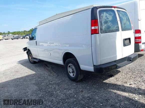 2022 Chevrolet Express Cargo with VIN 1GCWGBFP4N1218398, listed as a IAAI auction lot 41937914 with 78,442 mi miles and . Bid and sale history available at DreamBid. Image 3.