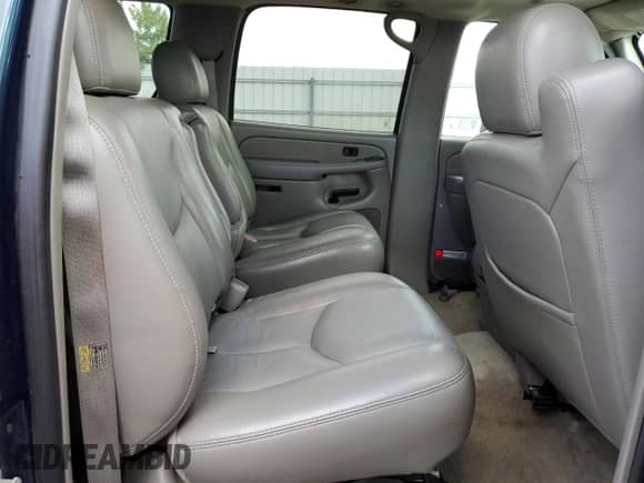 2005 Chevrolet Suburban LS z VIN 3GNFK16Z45G217822, wystawiony jako Copart lot #74721784 z przebiegiem Nie podano mil oraz Nie do naprawy • Non repairable. Historia ofert i sprzedaży dostępna na DreamBid. Obrazek 11.