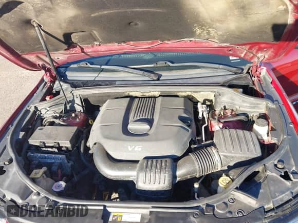 2015 Jeep Grand Cherokee Overland z VIN 1C4RJFCG6FC613232, wystawiony jako IAAI lot #43476794 z przebiegiem 106 697 mil mil oraz . Historia ofert i sprzedaży dostępna na DreamBid. Obrazek 10.