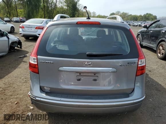 2011 Hyundai Elantra GLS z VIN KMHDC8AE9BU119075, wystawiony jako Copart lot #84589575 z przebiegiem 112 865 mil mil oraz Szkoda całkowita • Salvage title. Historia ofert i sprzedaży dostępna na DreamBid. Obrazek 6.