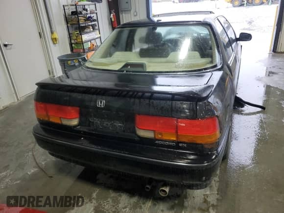 1993 Honda Accord with VIN 1HGCB7176PA022120, listed as a Copart auction lot 56485945 with 358,154 mi miles and Salvage title. Bid and sale history available at DreamBid. Image 6.