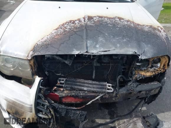 2007 Chrysler 300 C SRT-8 with VIN 2C3LA73W17H659735, listed as a IAAI auction lot 41688198 with 132,785 mi miles and . Bid and sale history available at DreamBid. Image 10.