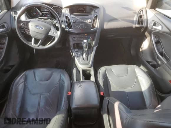 2015 Ford Focus SE z VIN 1FADP3K20FL210432, wystawiony jako Copart lot #86124805 z przebiegiem 98 374 mil mil oraz Czysty tytuł • Clean title. Historia ofert i sprzedaży dostępna na DreamBid. Obrazek 8.